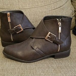 EUC Brown and Gold Bamboo Booties